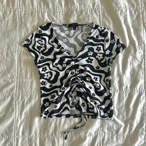 black and white floral crop top from faded rose 🖤